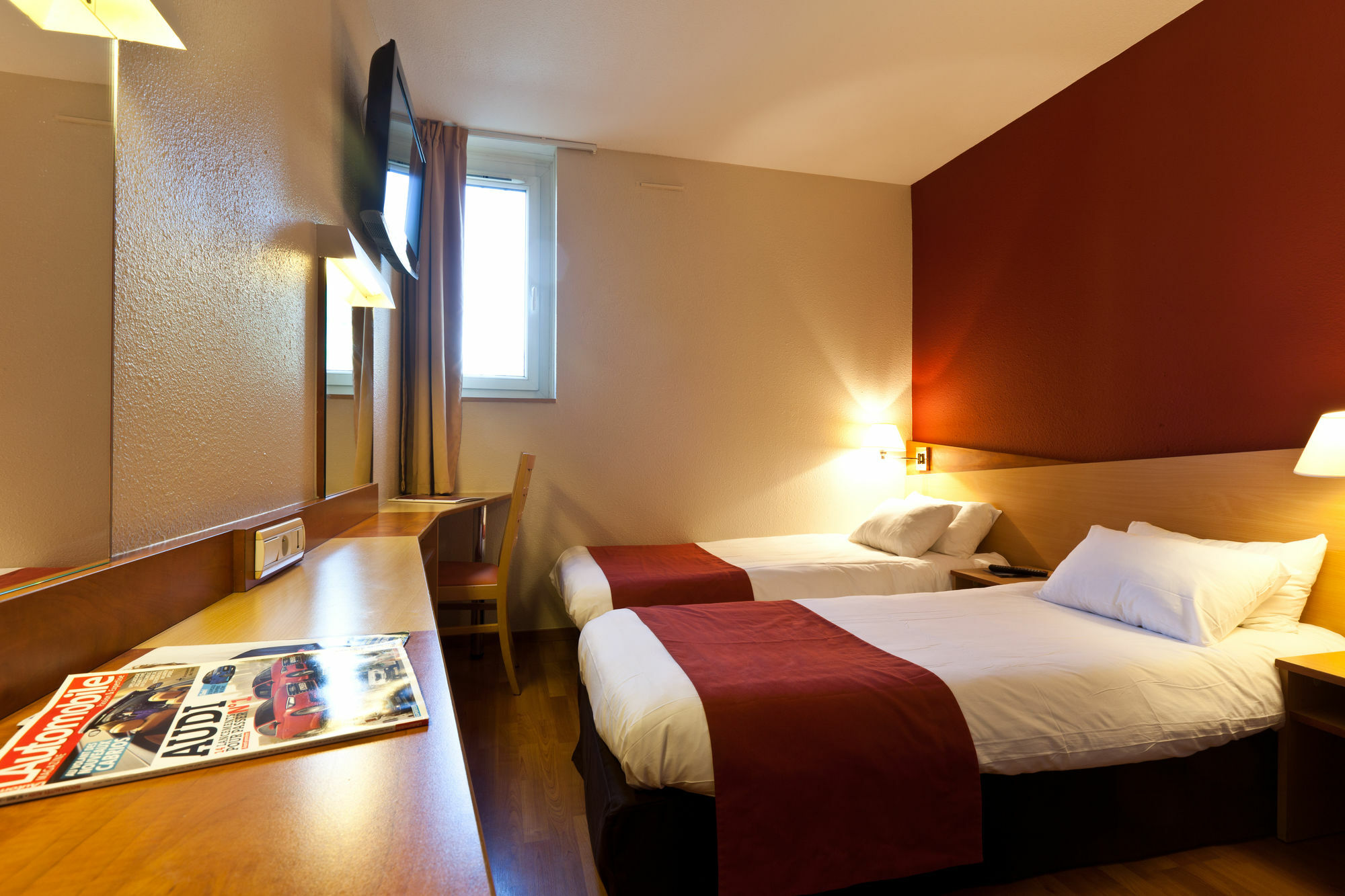 The Originals City Hôtel Marseille Aéroport Vitrolles (Bouches-du-Rhone) Exterior foto